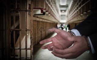 犯罪悬疑短剧解说稿，犯罪悬疑短剧解说稿子