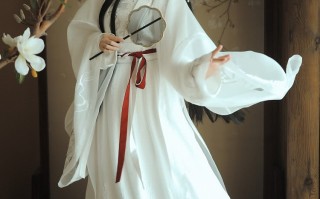 汉服白色成人穿搭图片，汉服白色