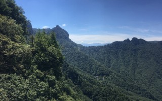 下雨天神农架游玩攻略，下雨天去神农架好玩吗