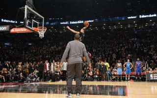 nba拉文扣篮大赛视频，戈登拉文扣篮大赛视频